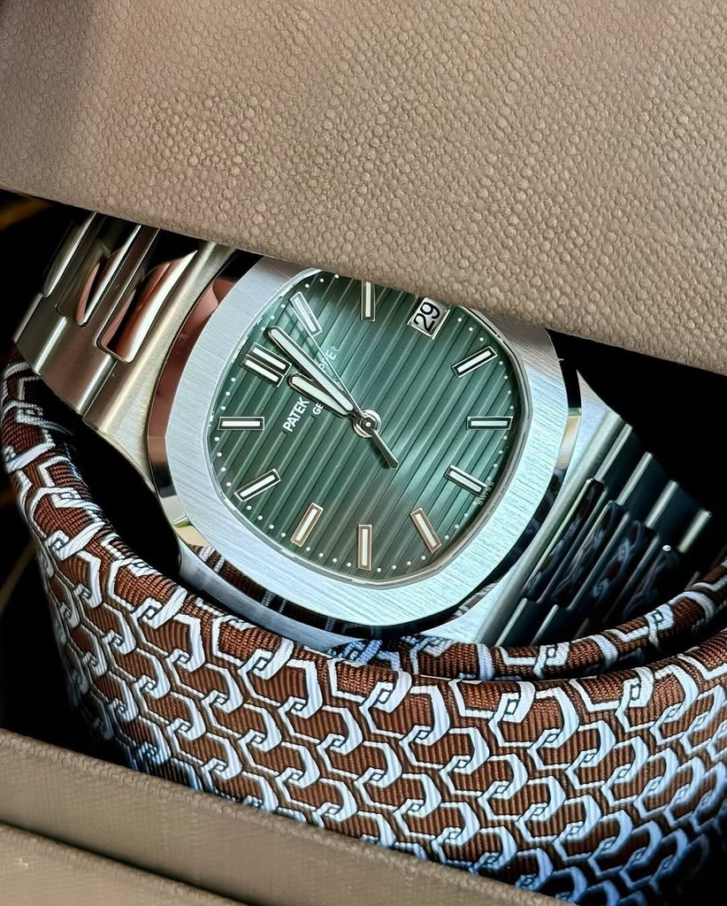 @watchauction - R⤓Download.webp